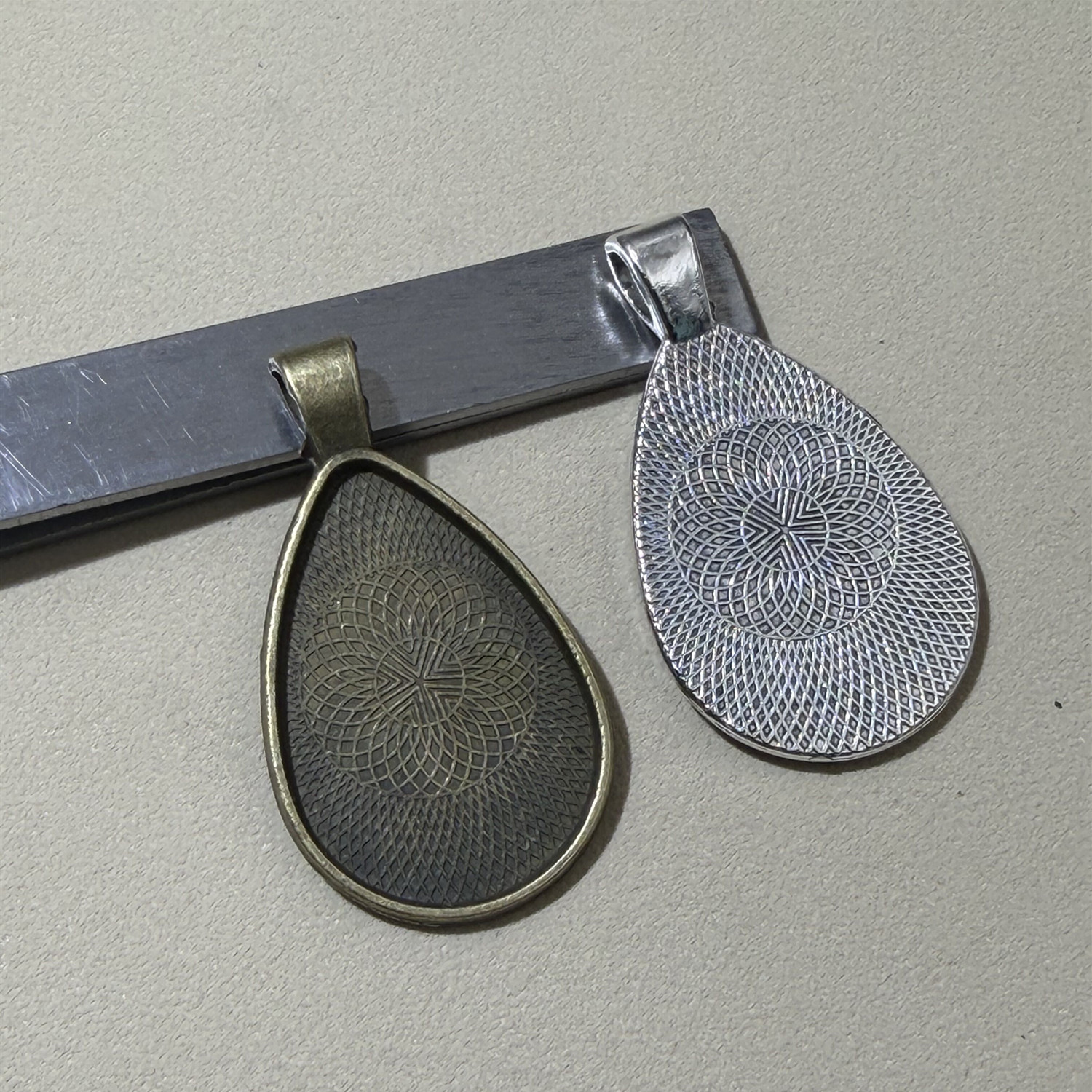 10pcs Drop Inner Size 20x30mm  - Pendant Blank Bezel のレビューと価格